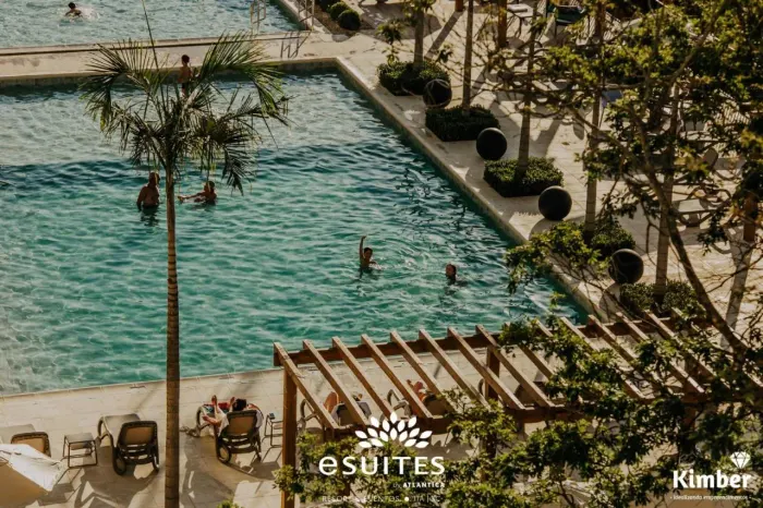 Piscinas &amp;<br>Águas Termais