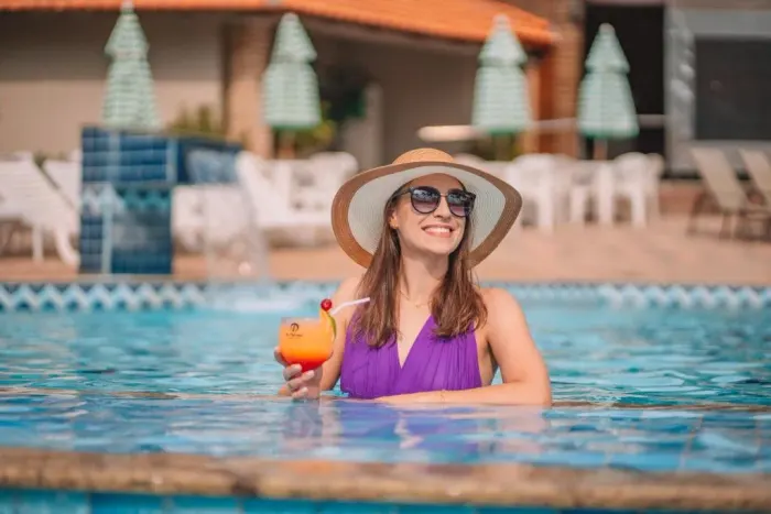 Piscinas &amp;<br>Águas Termais